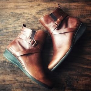 ECCO Women's Brown Leather Ankle Boots
